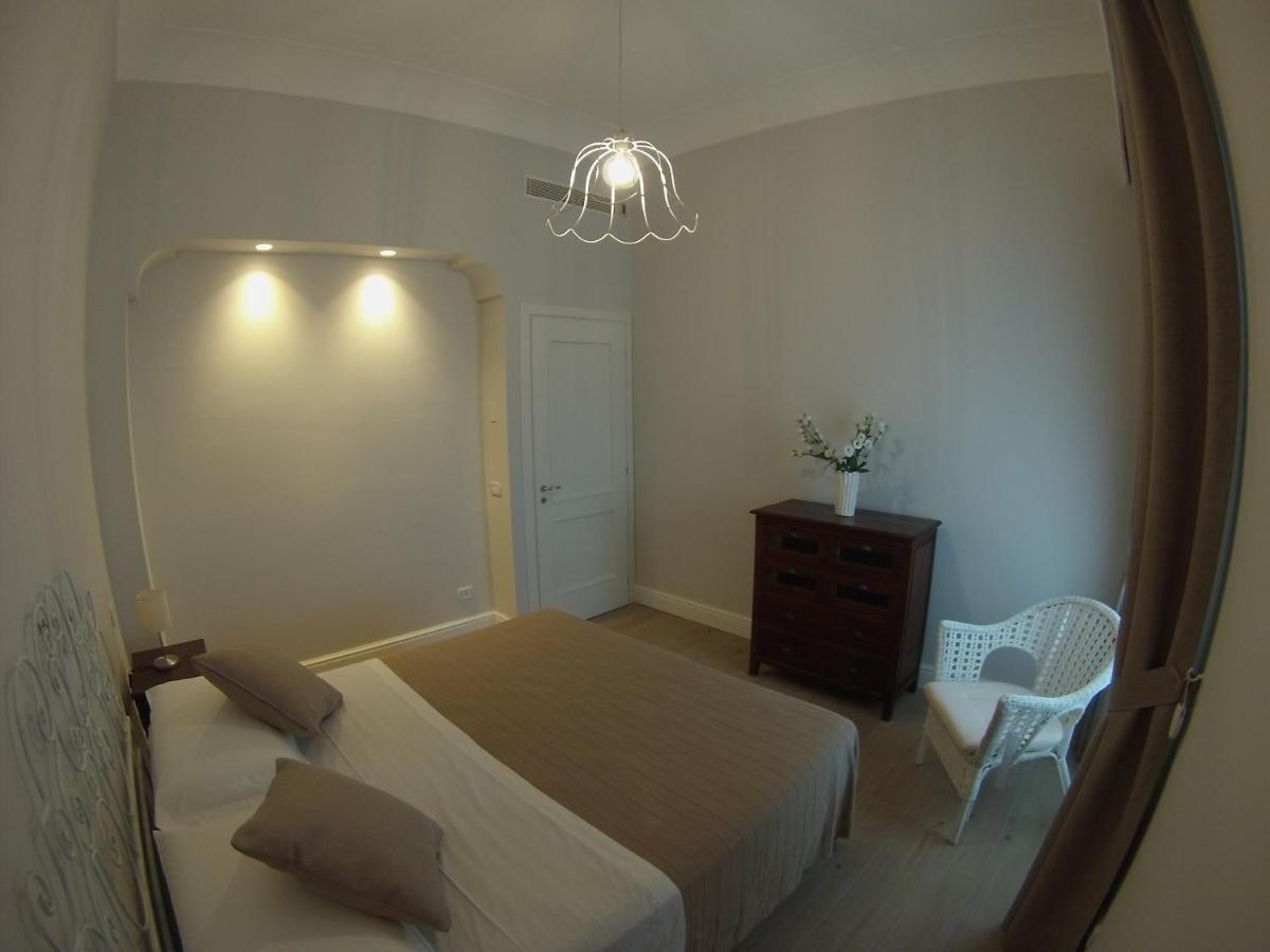 Apartamento Fondo Santa Lucia SantʼAgata sui Due Golfi Habitación foto